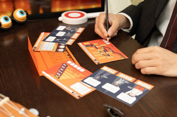 画像2: 〈ナゾグラ〉笑撃！無限漫才グランプリからの脱出【11月22日発売予定】 (2)